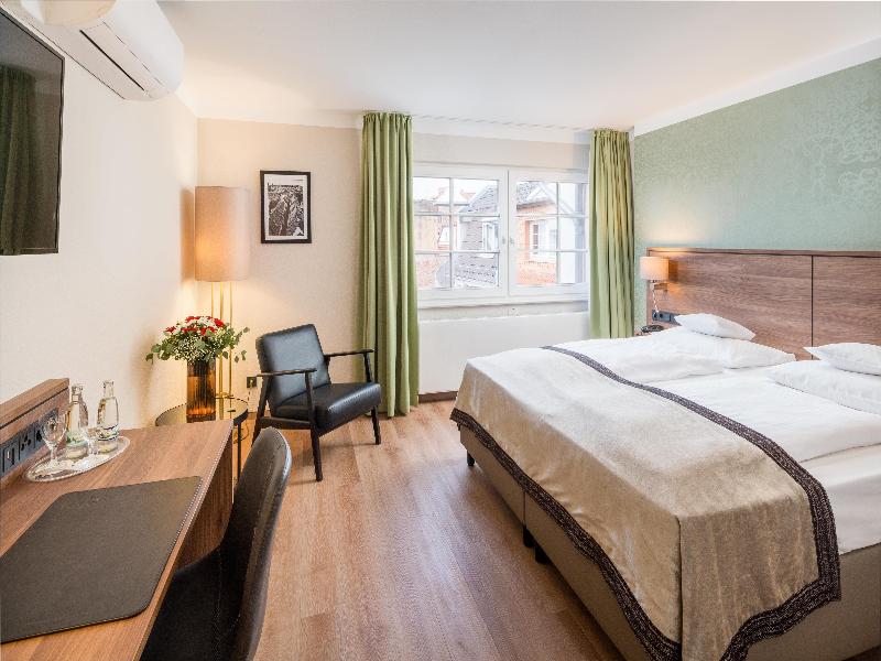 Best Western Plus Hotel Excelsior image