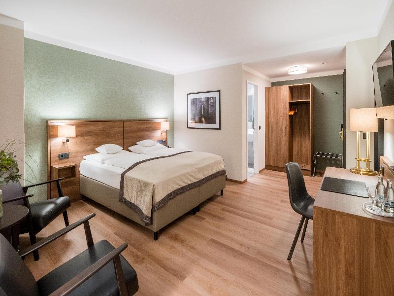 Best Western Plus Hotel Excelsior image