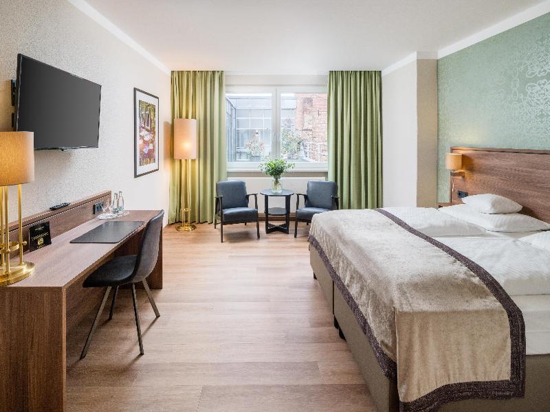 Best Western Plus Hotel Excelsior image