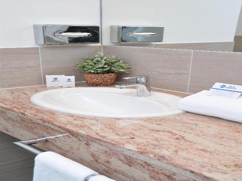 Best Western Queens Hotel Pforzheim-Niefern image