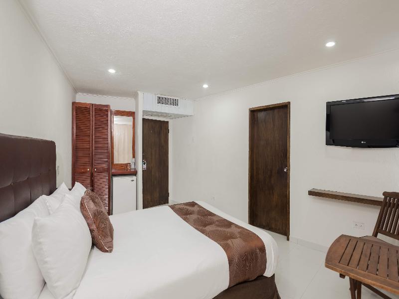 Hotel Calypso Beach image
