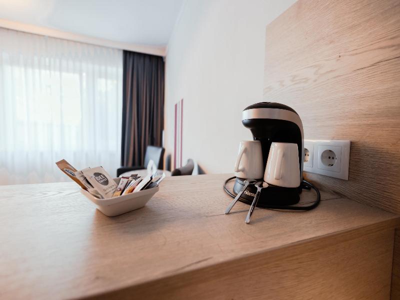 Best Western Hotel Ambassador image