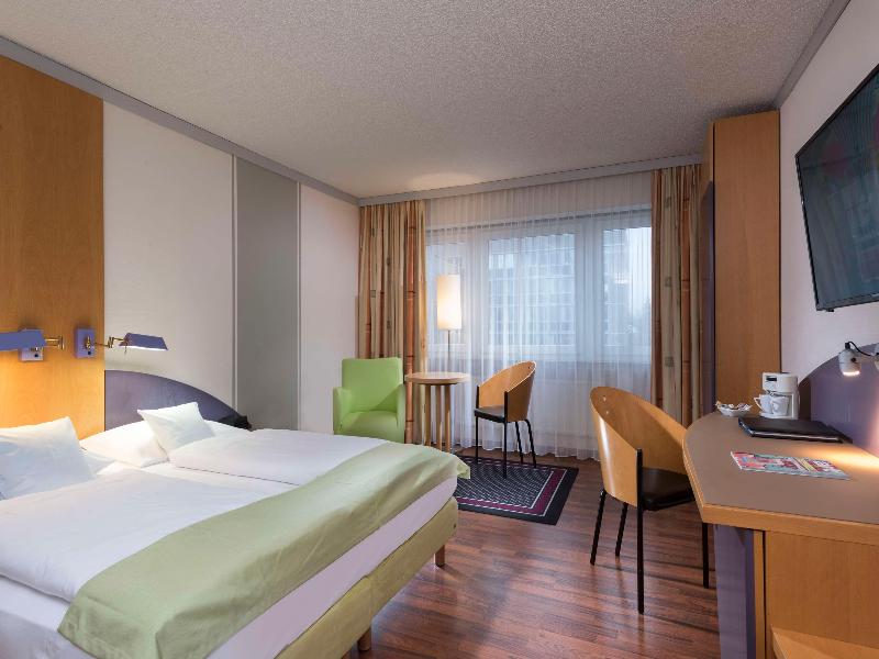 Best Western Hotel Ambassador image