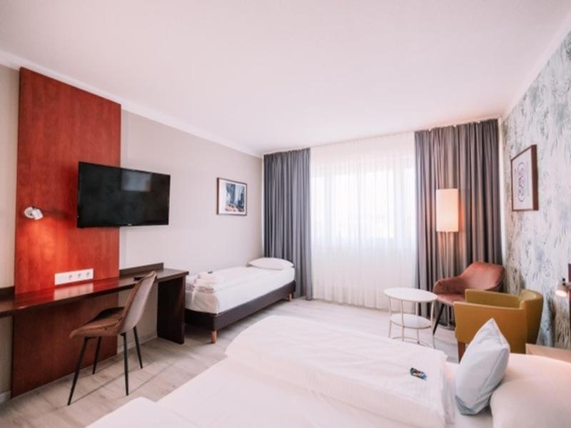 Best Western Hotel Ambassador image
