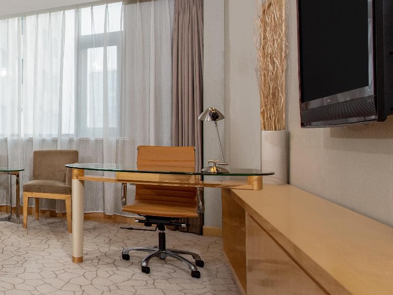 Holiday Inn Beijing Deshengmen image
