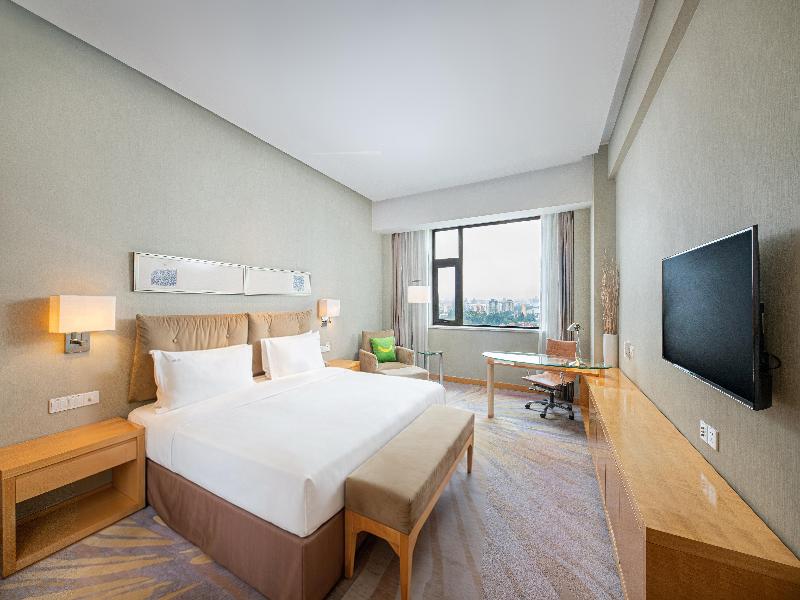 Holiday Inn Beijing Deshengmen image