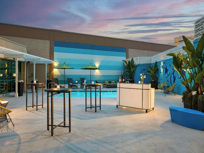 Renaissance Los Angeles Airport Hotel image