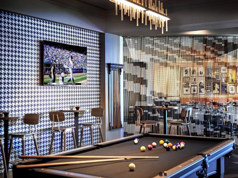 Renaissance Los Angeles Airport Hotel image