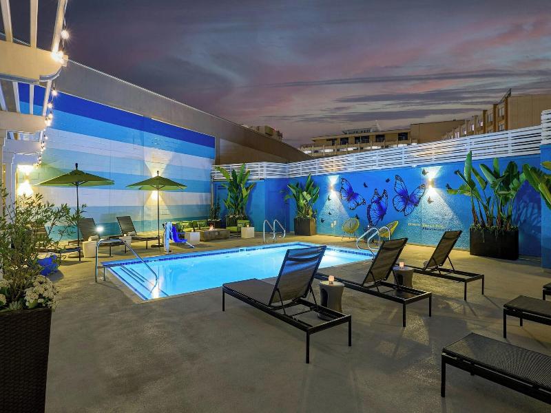Renaissance Los Angeles Airport Hotel image