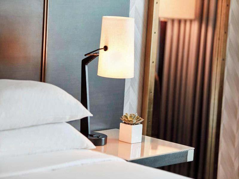 Renaissance Los Angeles Airport Hotel image