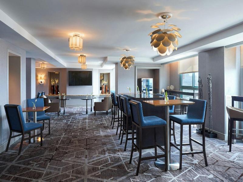 Renaissance Los Angeles Airport Hotel image