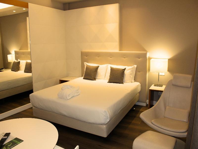 Best Western Mirage Hotel Fiera image