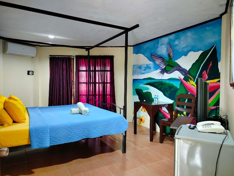 room detail thumbnail 1