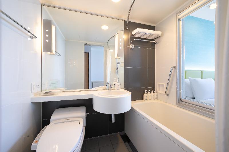 Holiday Inn Osaka Namba by IHG image