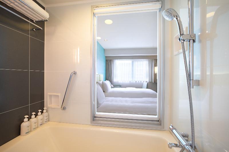 Holiday Inn Osaka Namba by IHG image