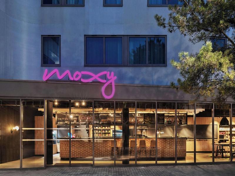 Moxy Amiens image