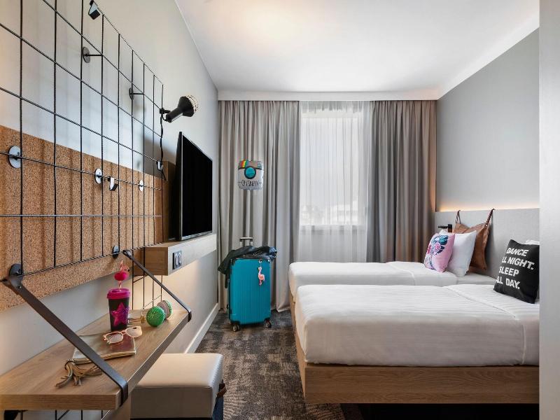 Moxy Amiens image