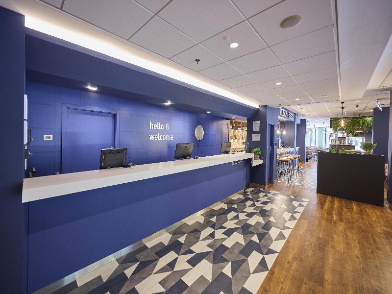 Travelodge Barcelona Poblenou image