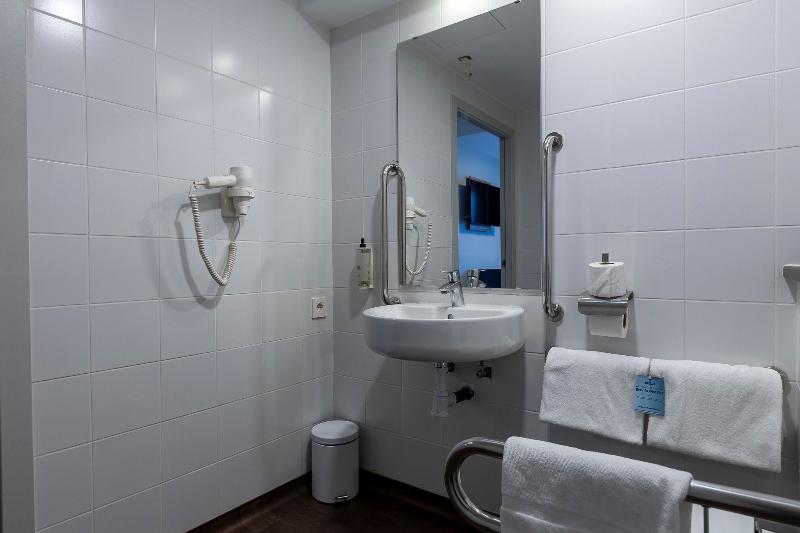 Travelodge Barcelona Poblenou image