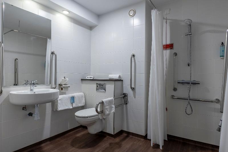 Travelodge Barcelona Poblenou image