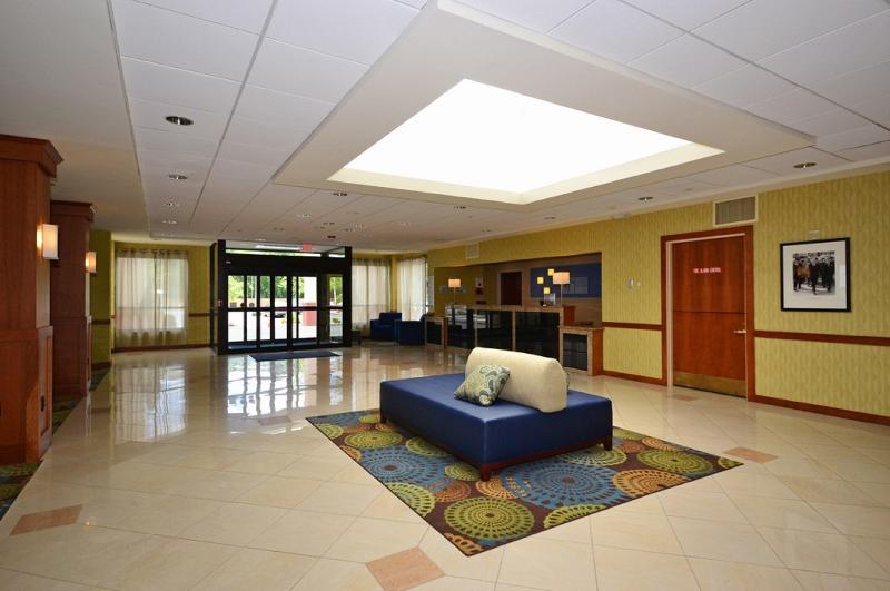 Holiday Inn Express Brockton - Boston - Image 1