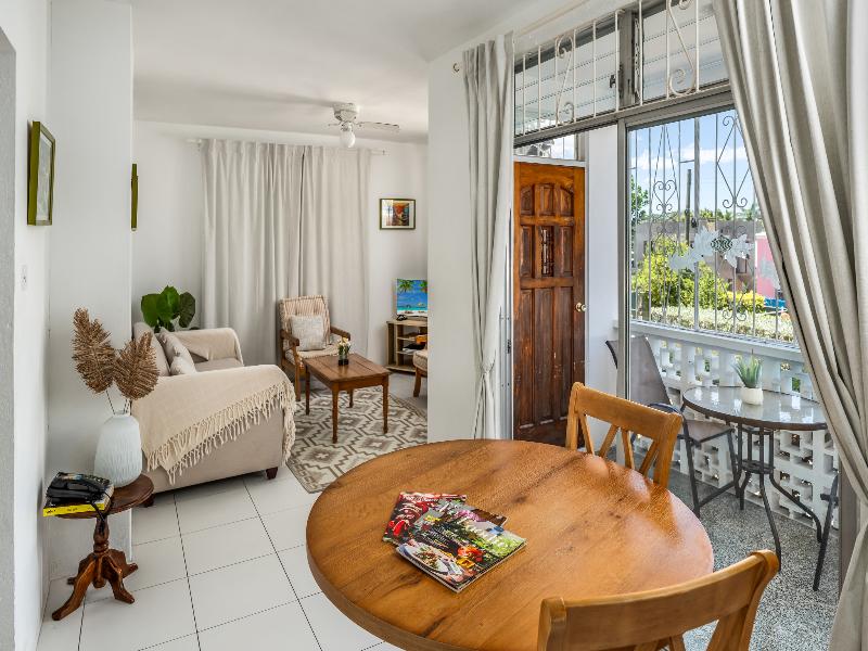 Adulo Apartments image
