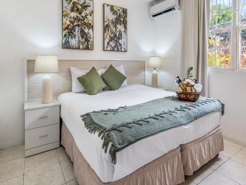 Adulo Apartments image