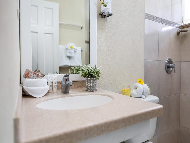 Adulo Apartments image