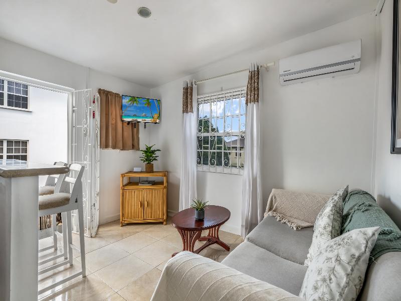 Adulo Apartments image