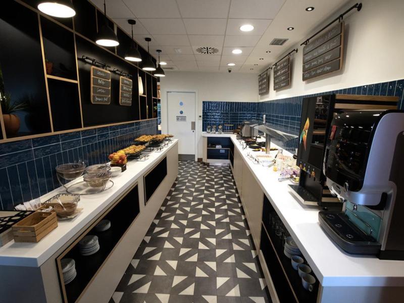 Travelodge Madrid Metropolitano image