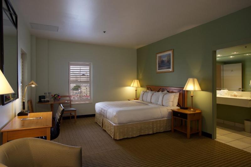 Crockett Hotel image