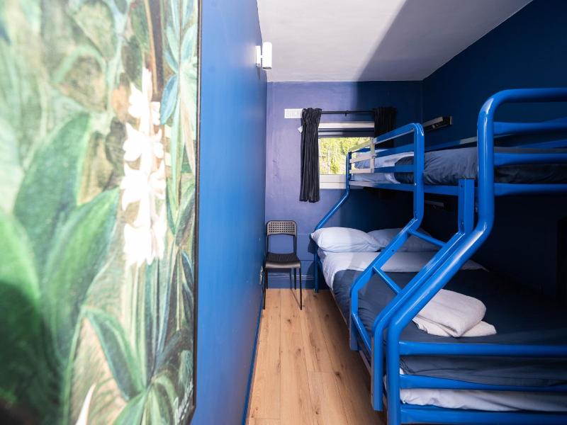 Sheilas Tourist Hotel image