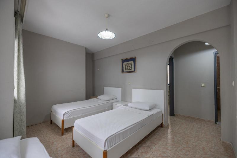 Sunpoint Suites Hotel Sunpoint Suites Hotel