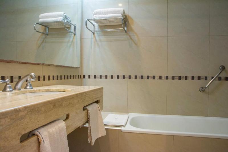 Hotel Catalinas Tucuman image