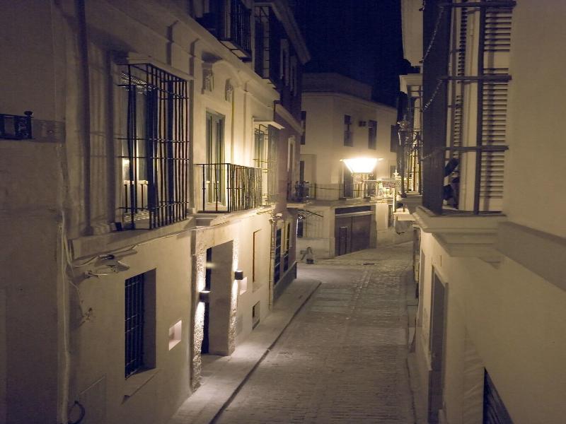 Corral del Rey Hotel image