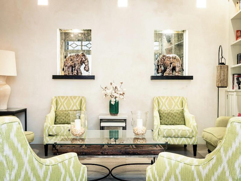 Corral del Rey Hotel image