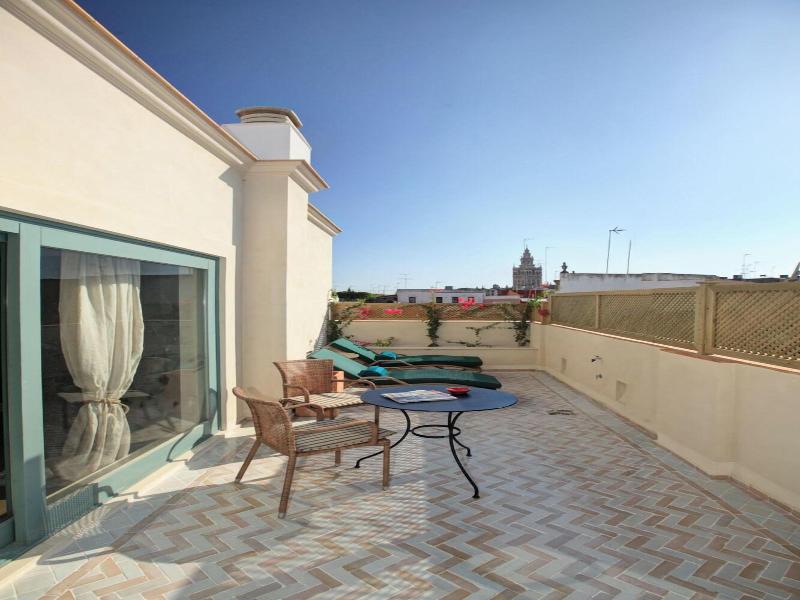 Corral del Rey Hotel image