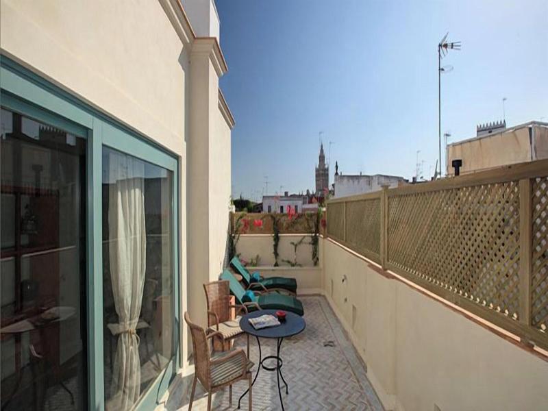 Corral del Rey Hotel image