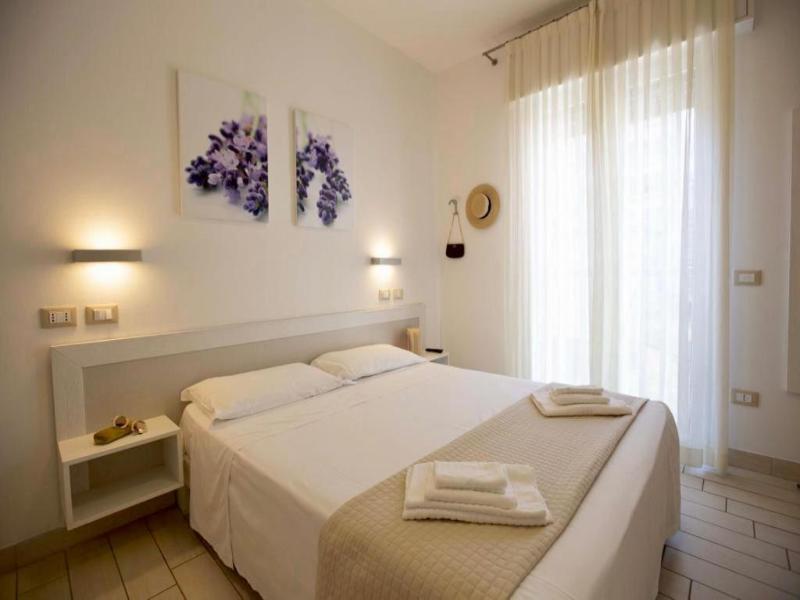 Elite Hotel image