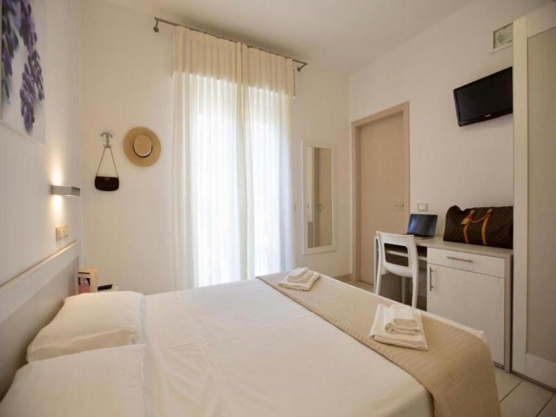 Elite Hotel image