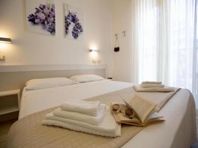 Elite Hotel image