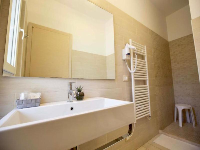 Elite Hotel image