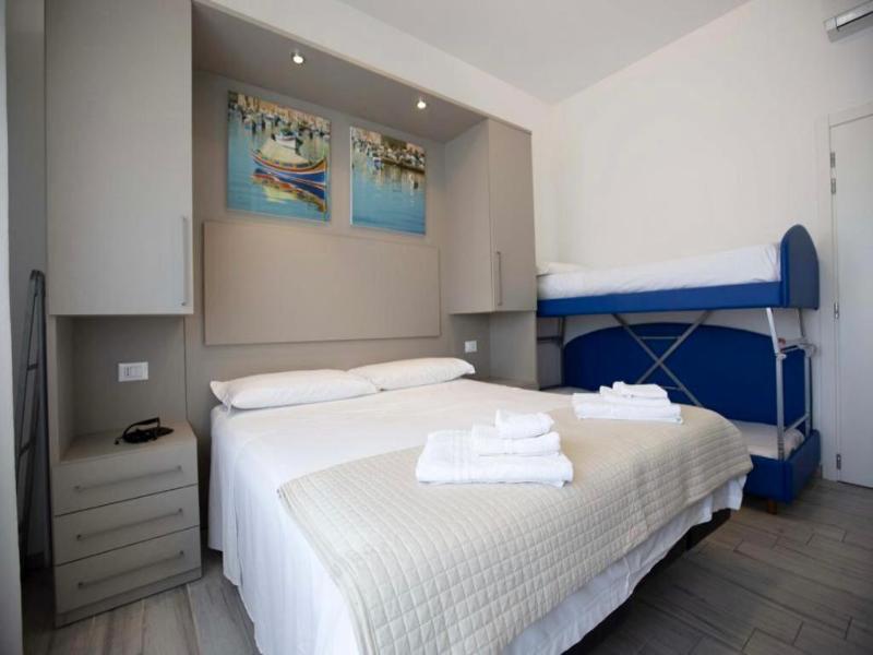 Elite Hotel image