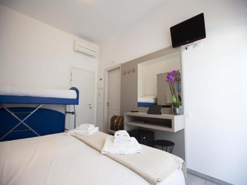 Elite Hotel image