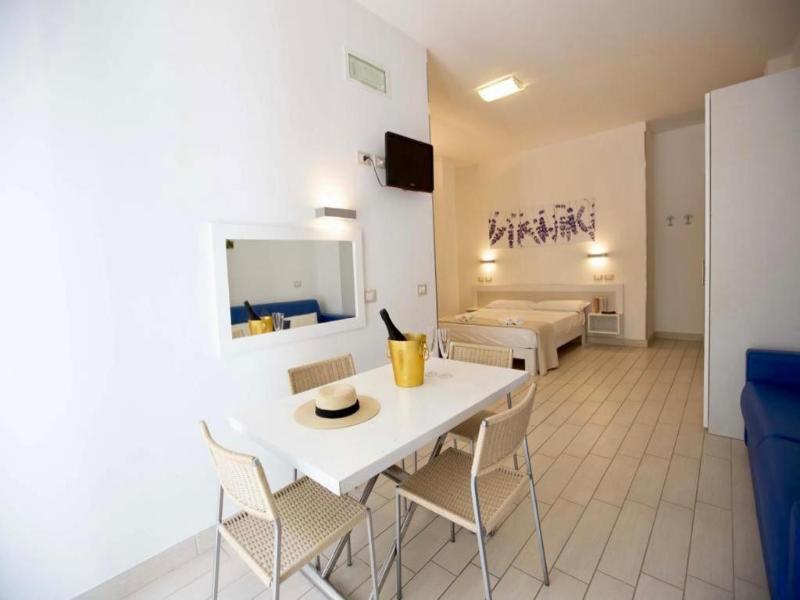 Elite Hotel image