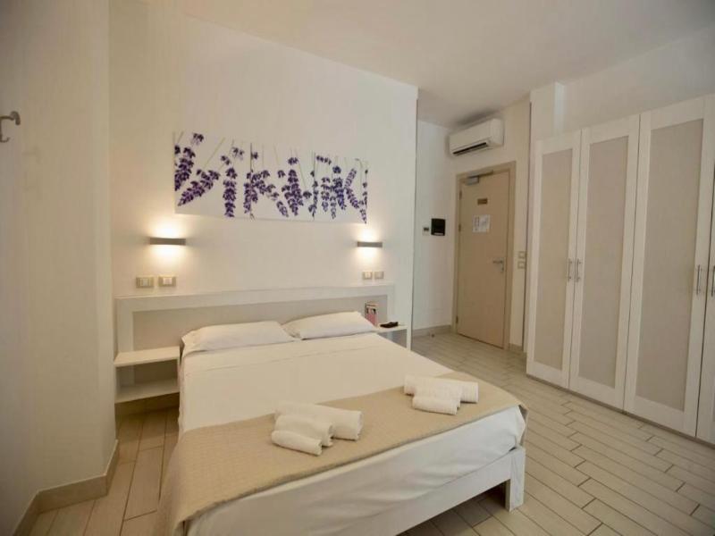 Elite Hotel image