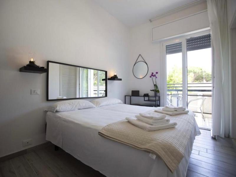 Elite Hotel image