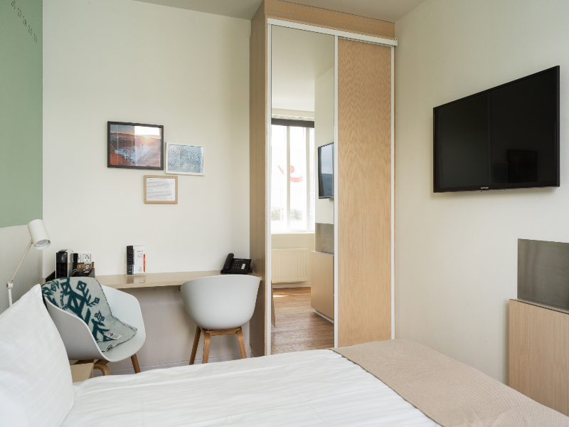 Reykjavik Lights by Keahotels image