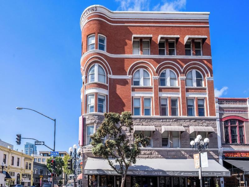 The Keating Hotel image