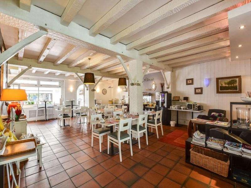 Cit'Hotel le Marbella  image